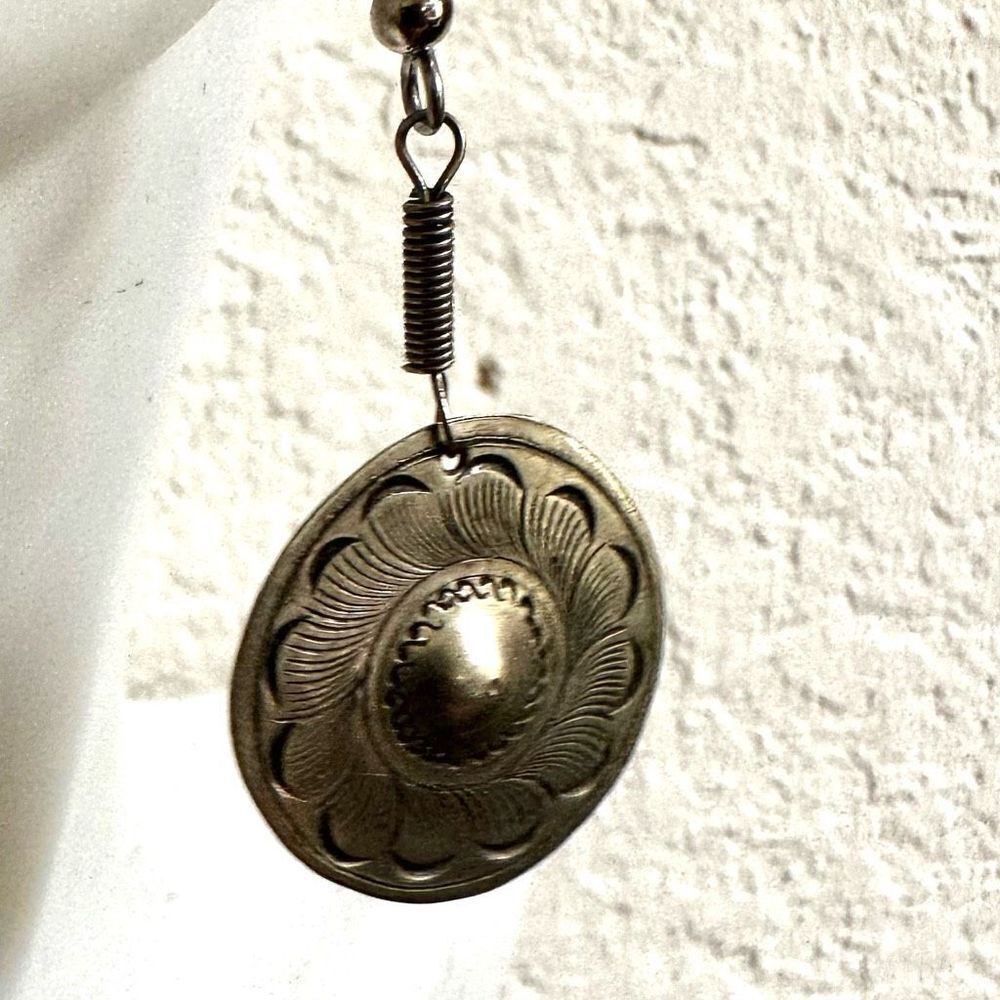 Silver tone round disc drop earrings - Picture 4 of 7